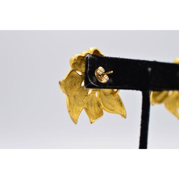 Givenchy Vintage Flower Earrings Brushed Gold Poinsettia Chunky Signed 80s BinAB - Picture 7 of 9
